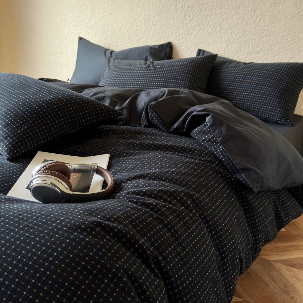 Of Joy Black Plaid 100% Cotton Yarn-dyed Jacquard Reversible Comforter Set Queen